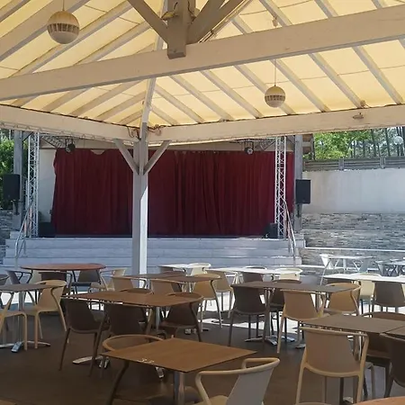 캠프장 Les Oyats *