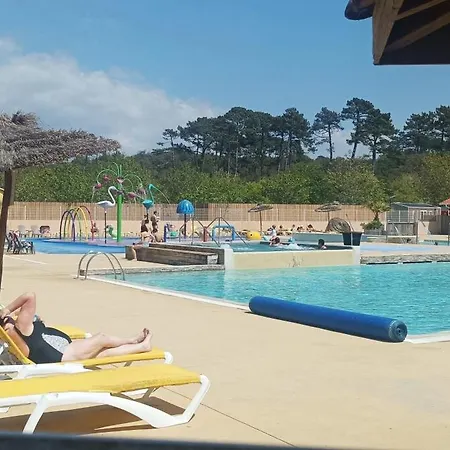 캠프장 Les Oyats *